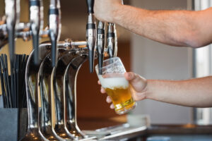 Pint pouring draft